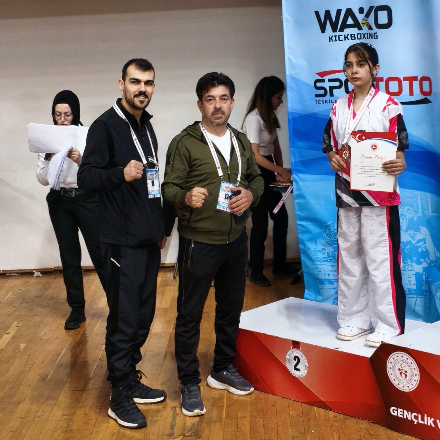 Ispartalı Kickboksçular Diyarbakır'dan Zaferle Döndü: 14 Madalya ve İki Türkiye Şampiyonluğu